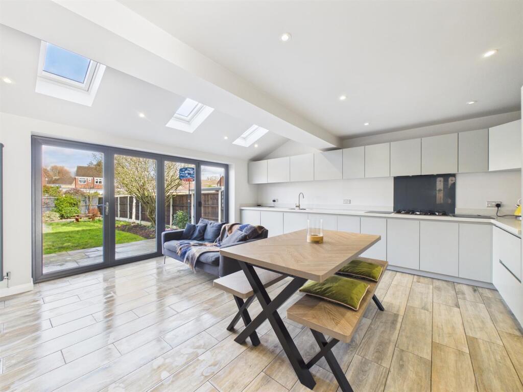 75 Nottingham Road photo 3