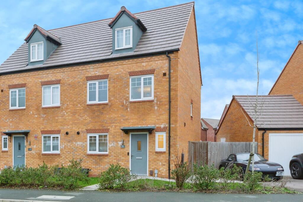 4-bed semi-detached on Springbrook Road, Nuneaton, £290,000