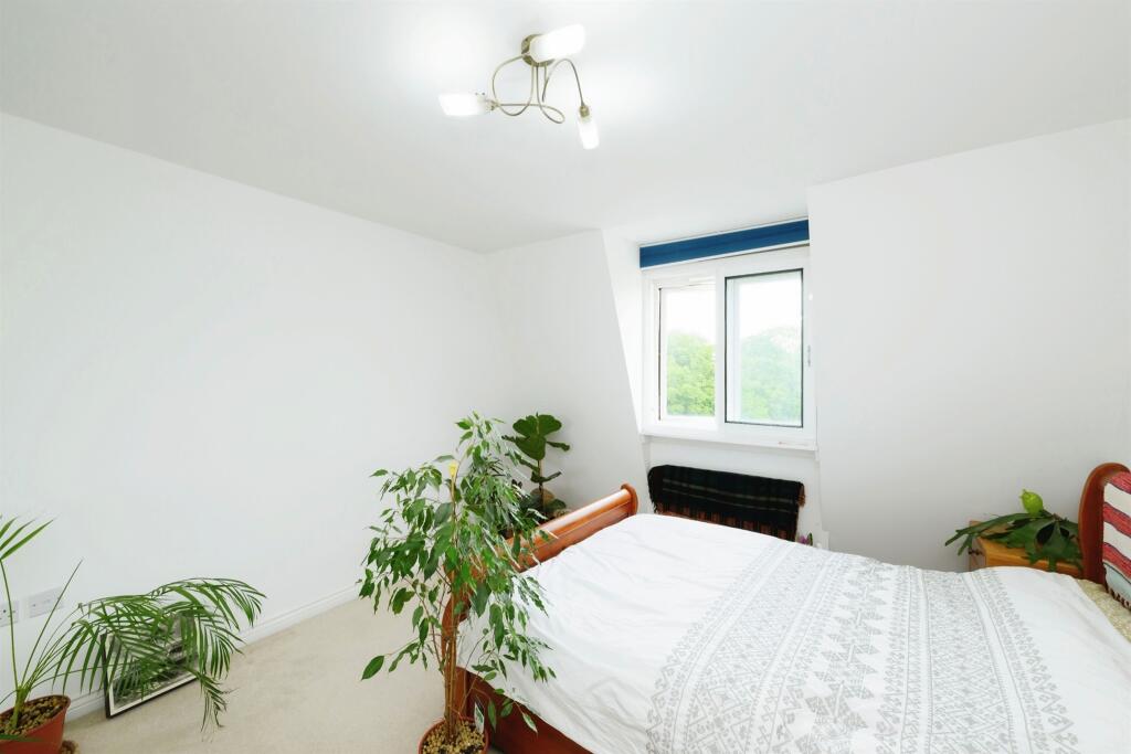 Apartment in Epping Forest, Waltham Abbey - View 5
