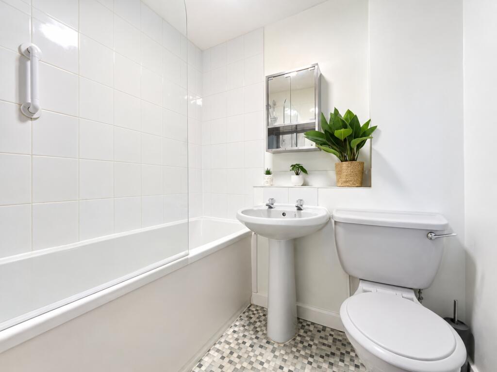 1 bedroom maisonette for rent