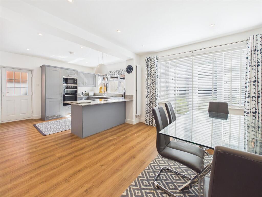 House in Gloucester, Wotton Pitch - More