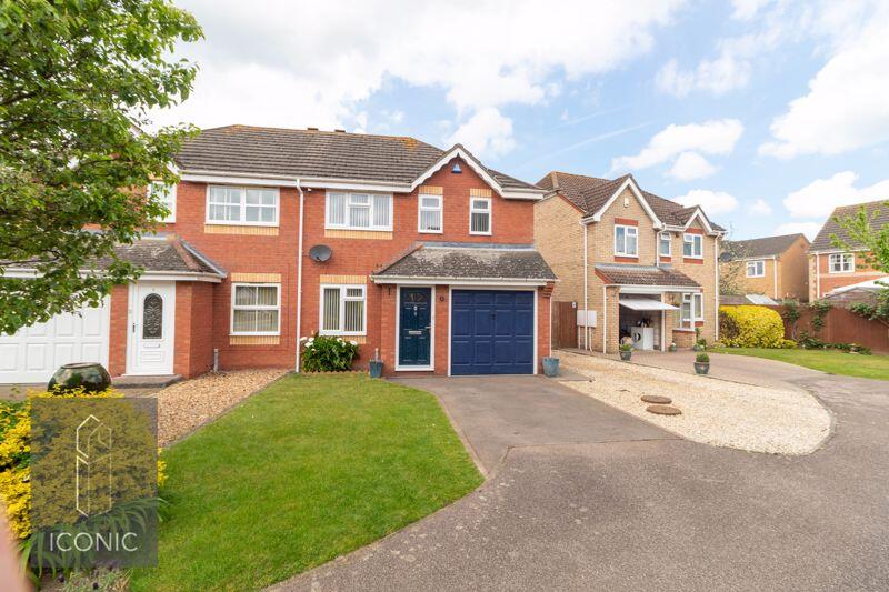 3-bed semi-detached on Priorswood, Taverham, Norwich, £290,000