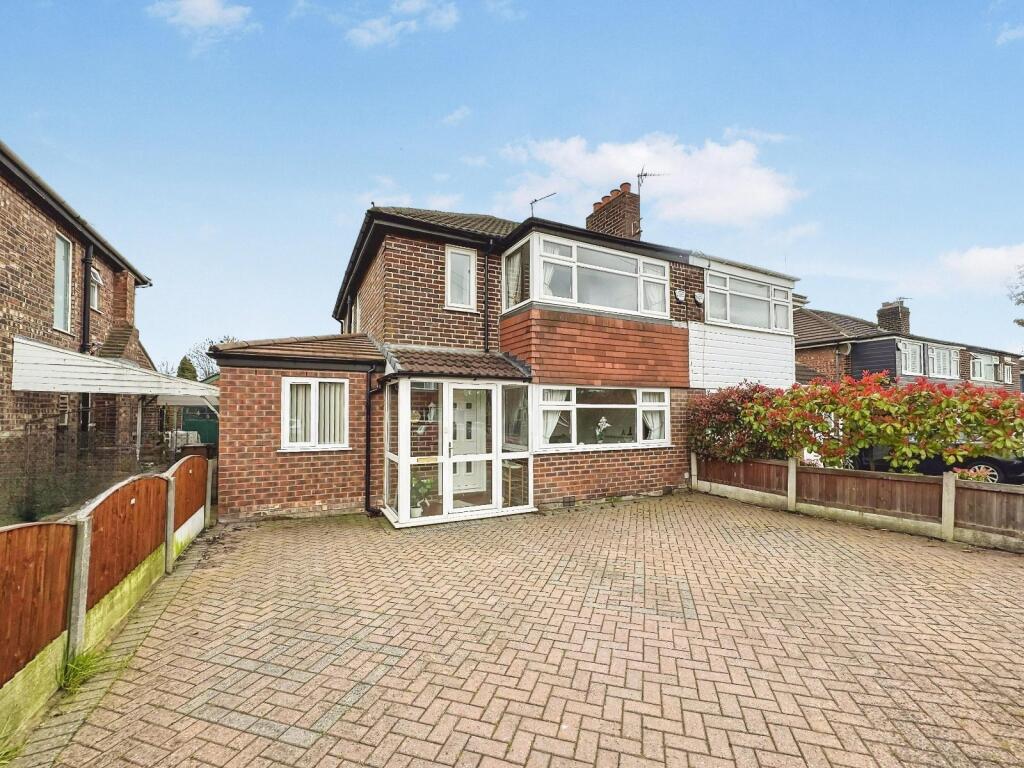 Main image of property: Queensway, East Didsbury, Manchester, M19