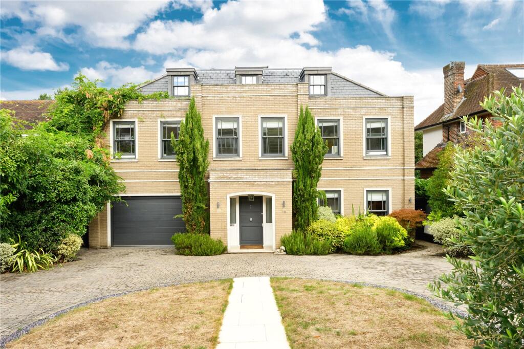 House in Kingston upon Thames