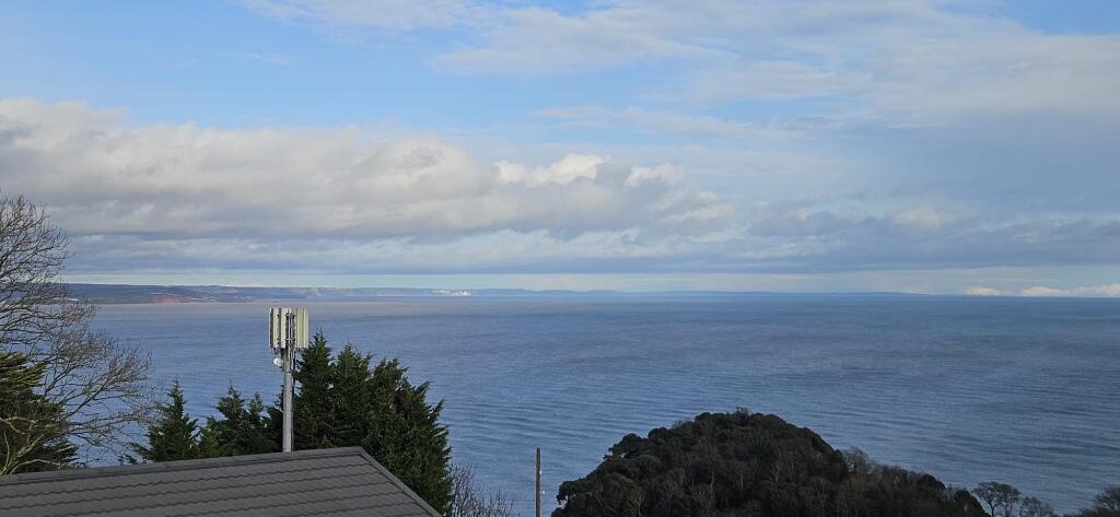 2 Sandy Lane, Torquay Road, TQ14 0BG photo 2