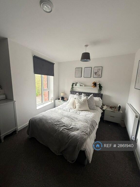 4 bedroom terraced house for rent