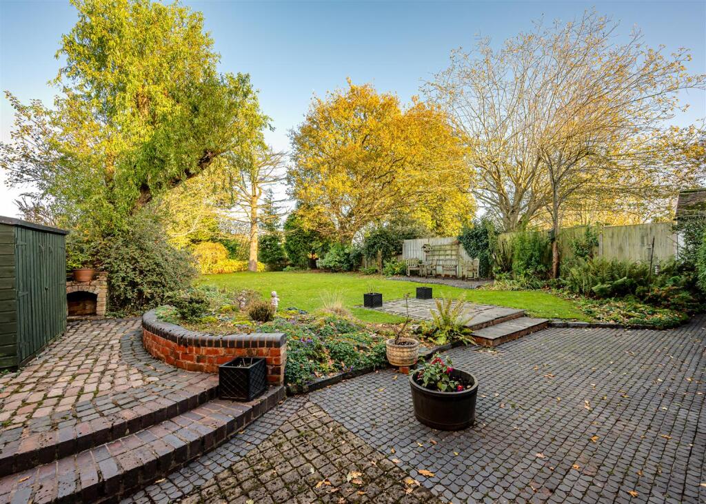 Daffodil Cottage, 94 Coven Road, Brewood, Stafford, ST19 9DF photo 3
