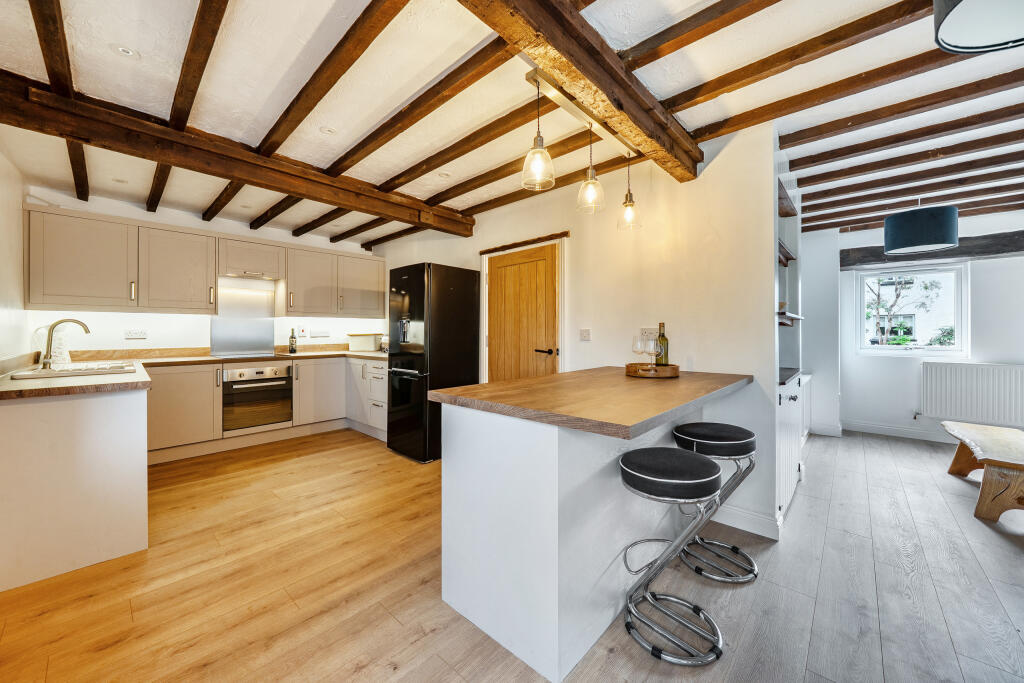 House in Exeter - View 4