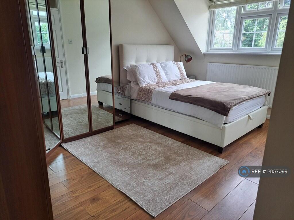 Main image of property: Blackpond Lane, Farnham Royal, Slough, SL2