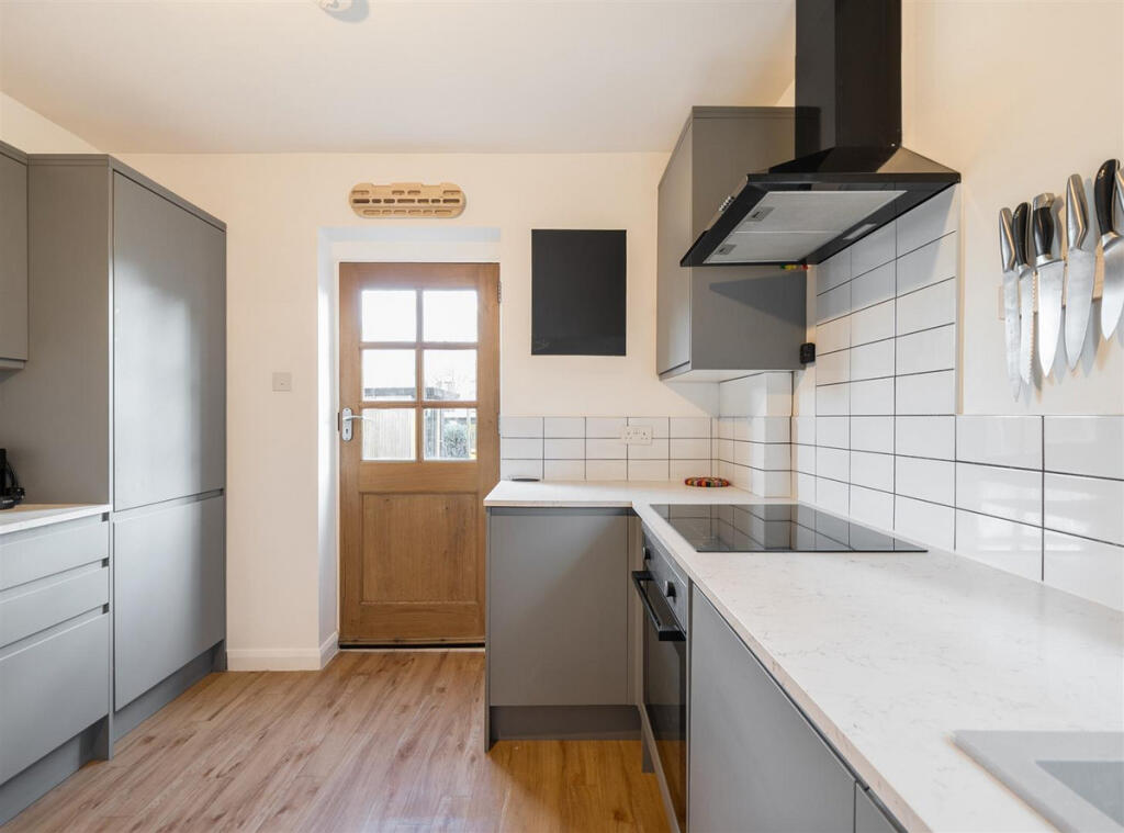 Apartment in London, Brondesbury Park, Brondesbury - View 5