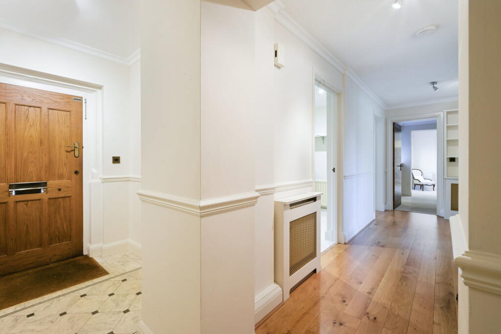 Apartment in Redhill - View 4