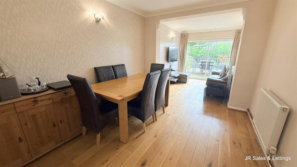House in Waltham Cross, Goffs Oak - View 5