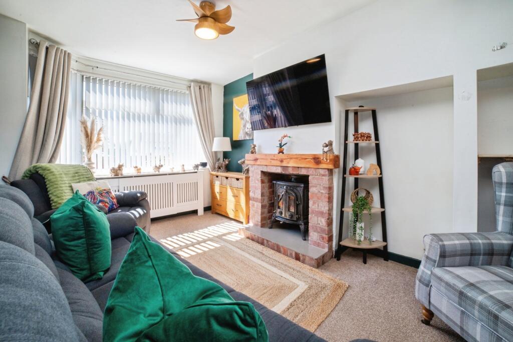 House in Ashfield, Sutton in Ashfield, Nottinghamshire - View 2