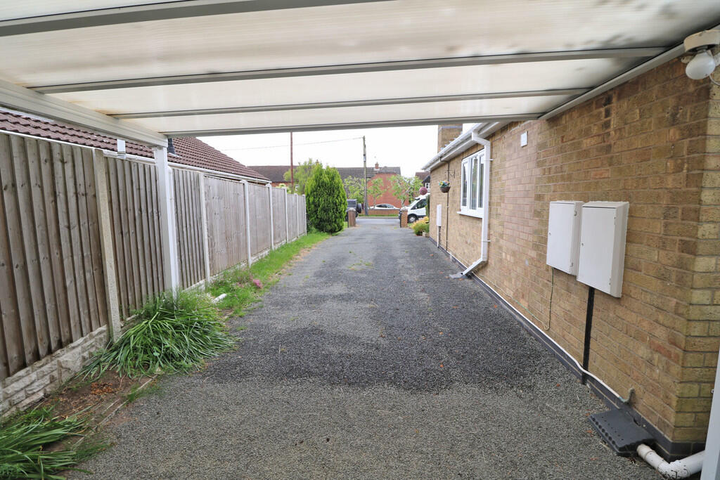 Akeferry Road, Westwoodside photo 4