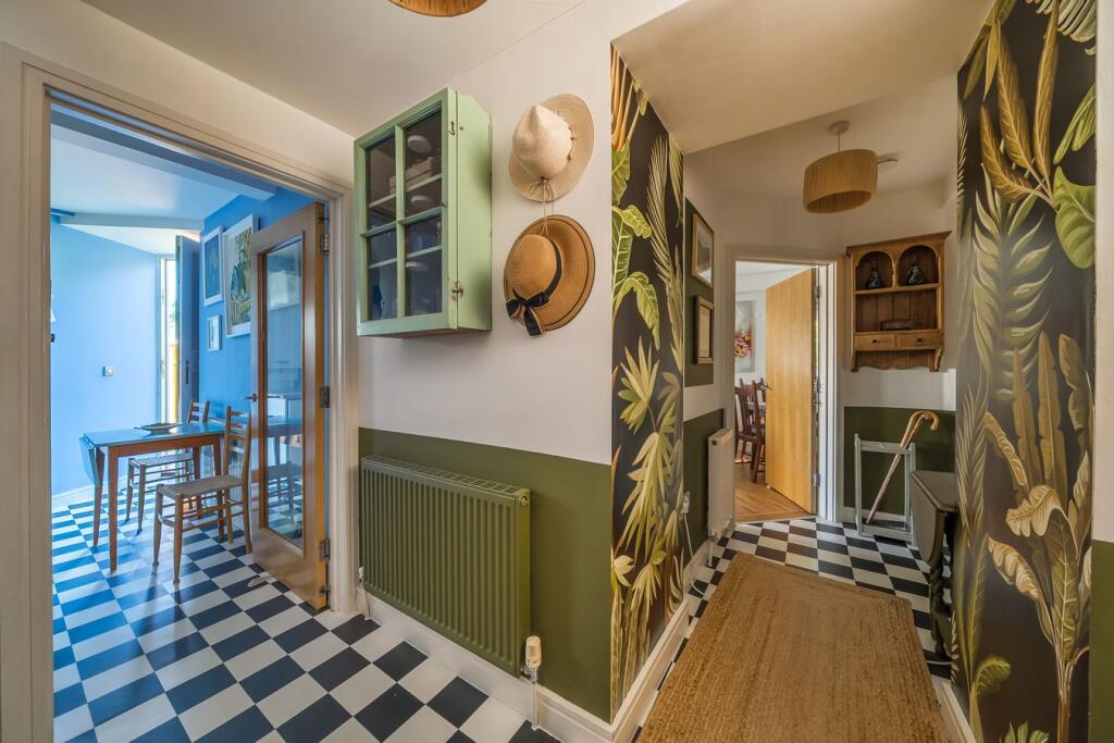 West End Court, Shepton Mallet, BA4 photo 3