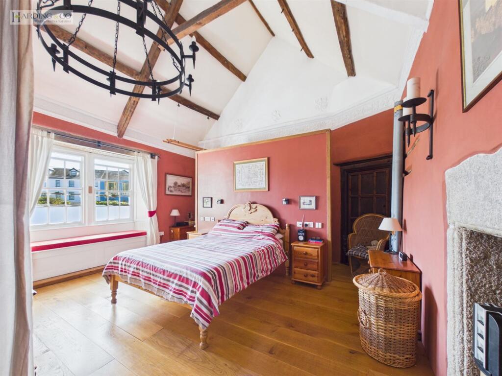 House in Exeter - View 4
