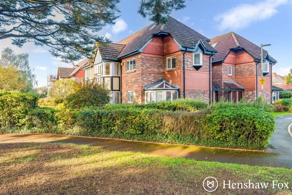 2-bed flat on Boakes Place, Ashurst, Hampshire, £295,000