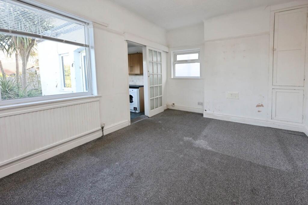 Cross Lane, Bebington photo 4