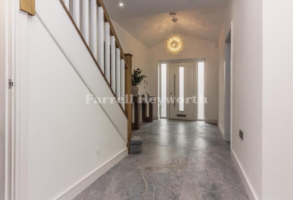 House in Chorley, Clayton-le-Woods - View 3