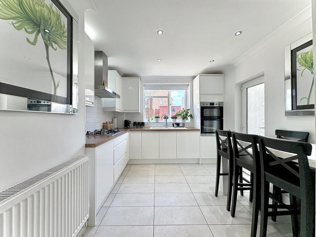 Deansfield Road, Wolverhampton, WV1 2LA photo 4