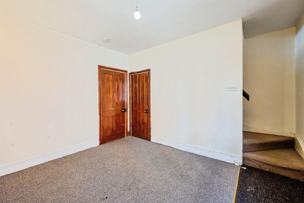 House in Hereford, Herefordshire - View 4
