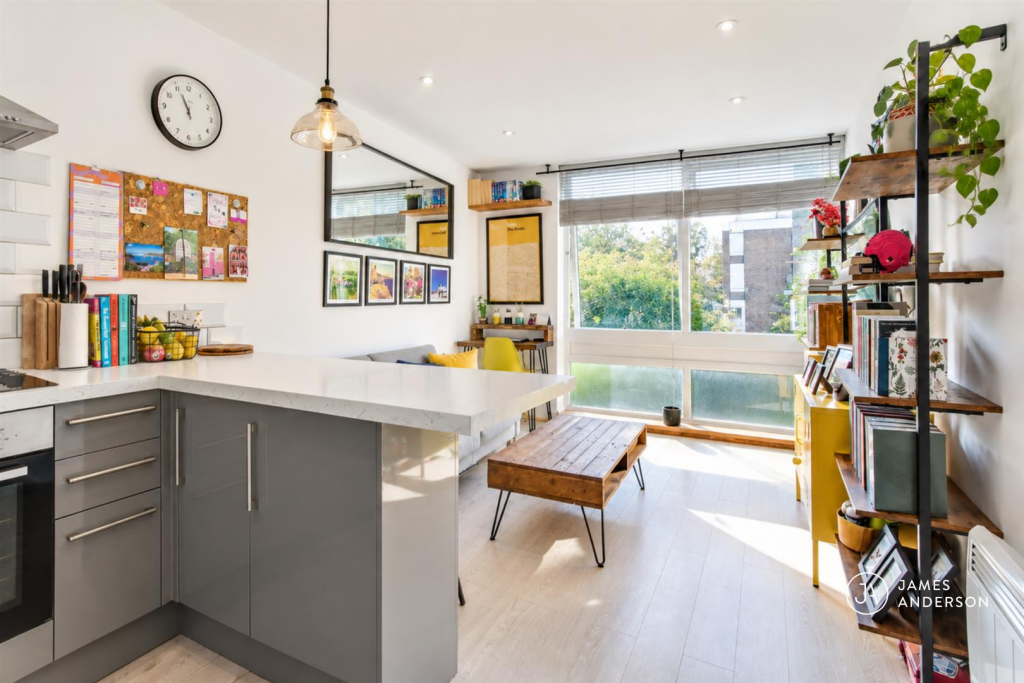 Apartment in London - More