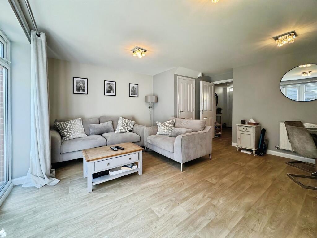 Sunstone Grove, Sutton-In-Ashfield photo 2