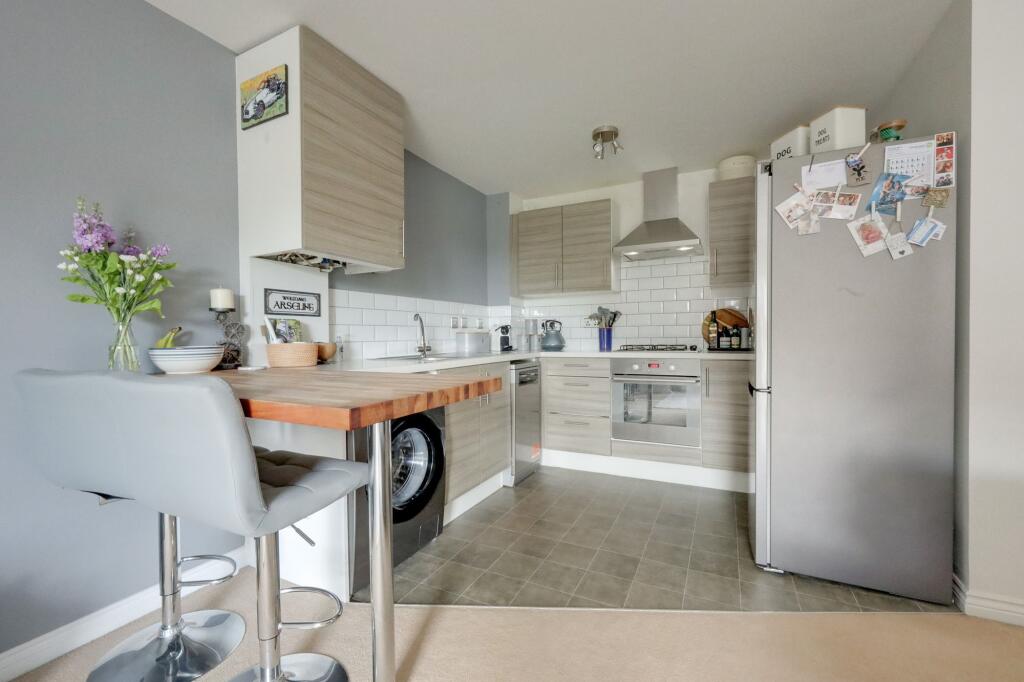Orchard Close, Burgess Hill, RH15 photo 4