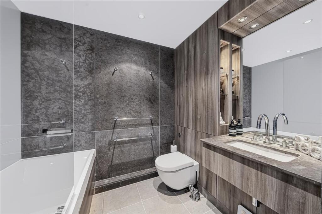 Apartment in London - More