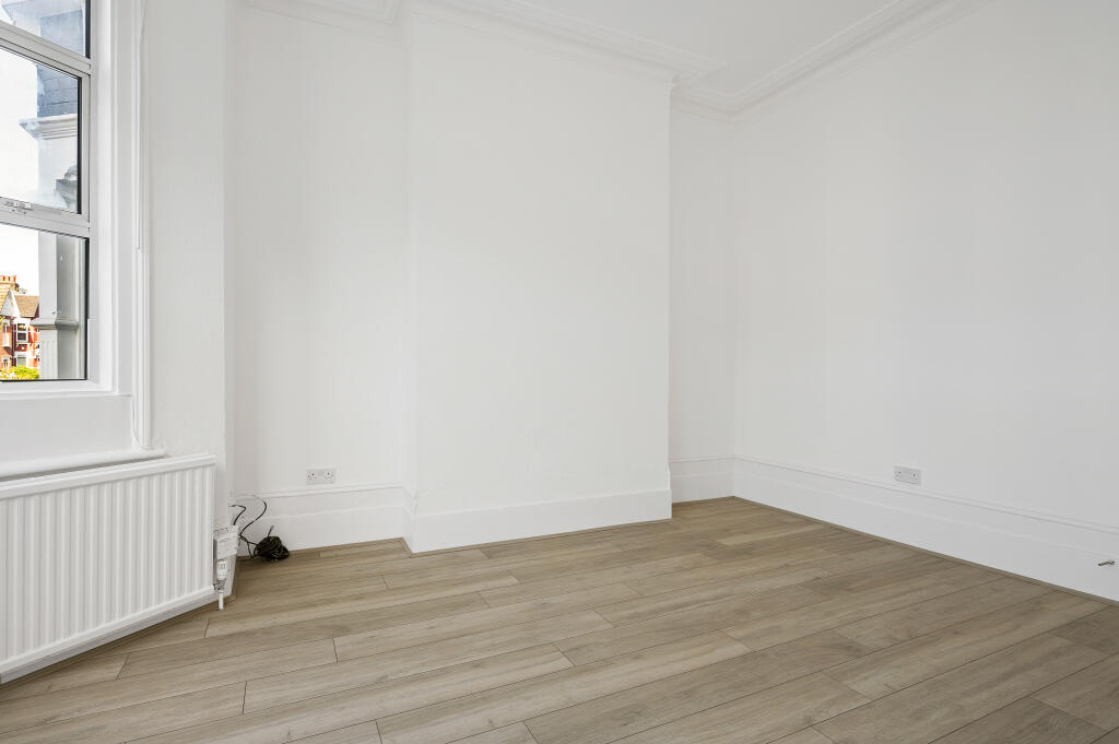 2 bedroom ground floor flat for rent