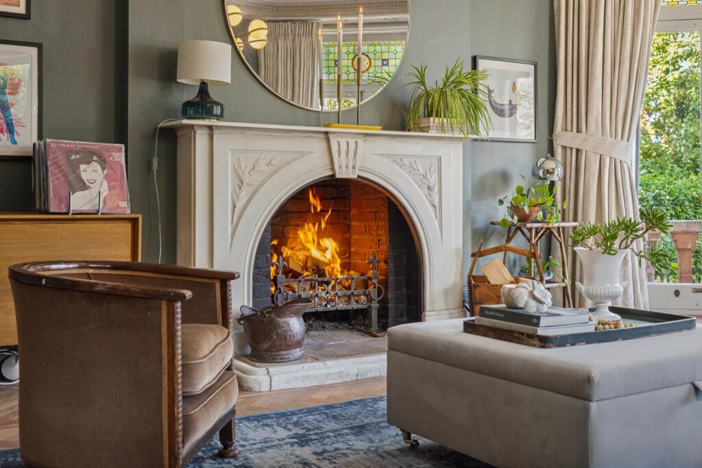 House in Mole Valley, Westcott - View 5