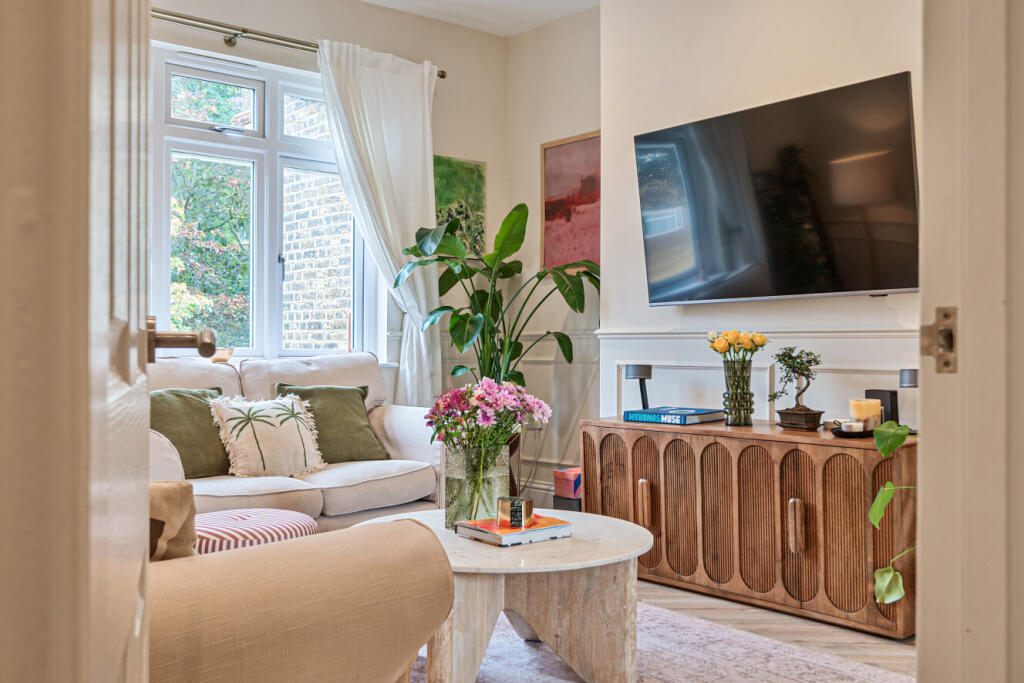 Apartment in London - View 5