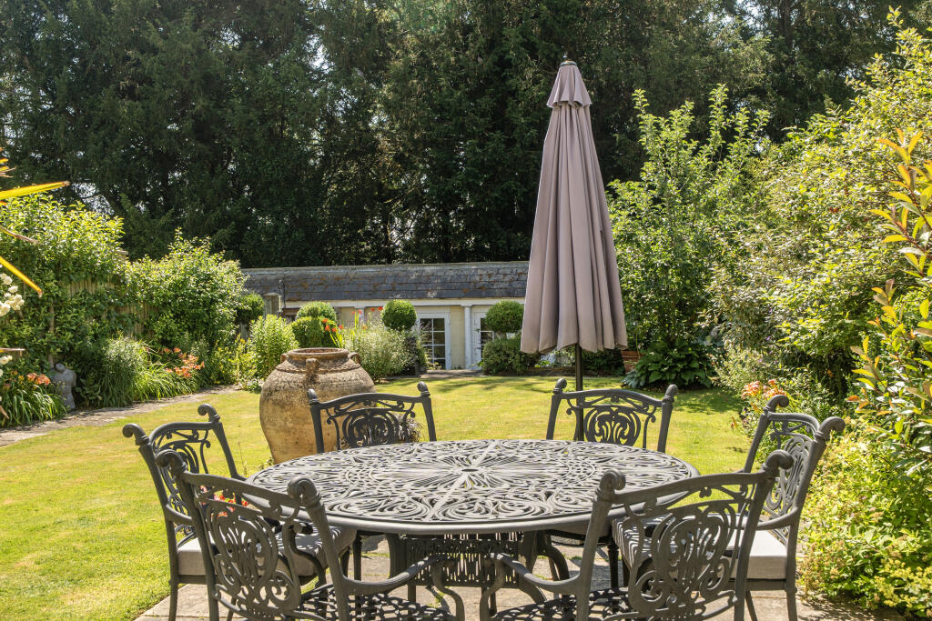 House in Southampton - View 5