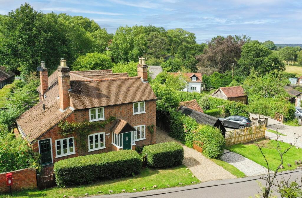 Main image of property: The Slade, Bucklebury, Reading, Berkshire, RG7