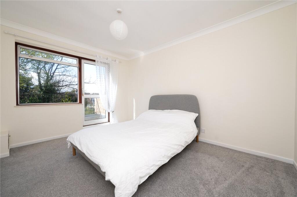 Pine Grove, Bricket Wood, St. Albans, Hertfordshire - More