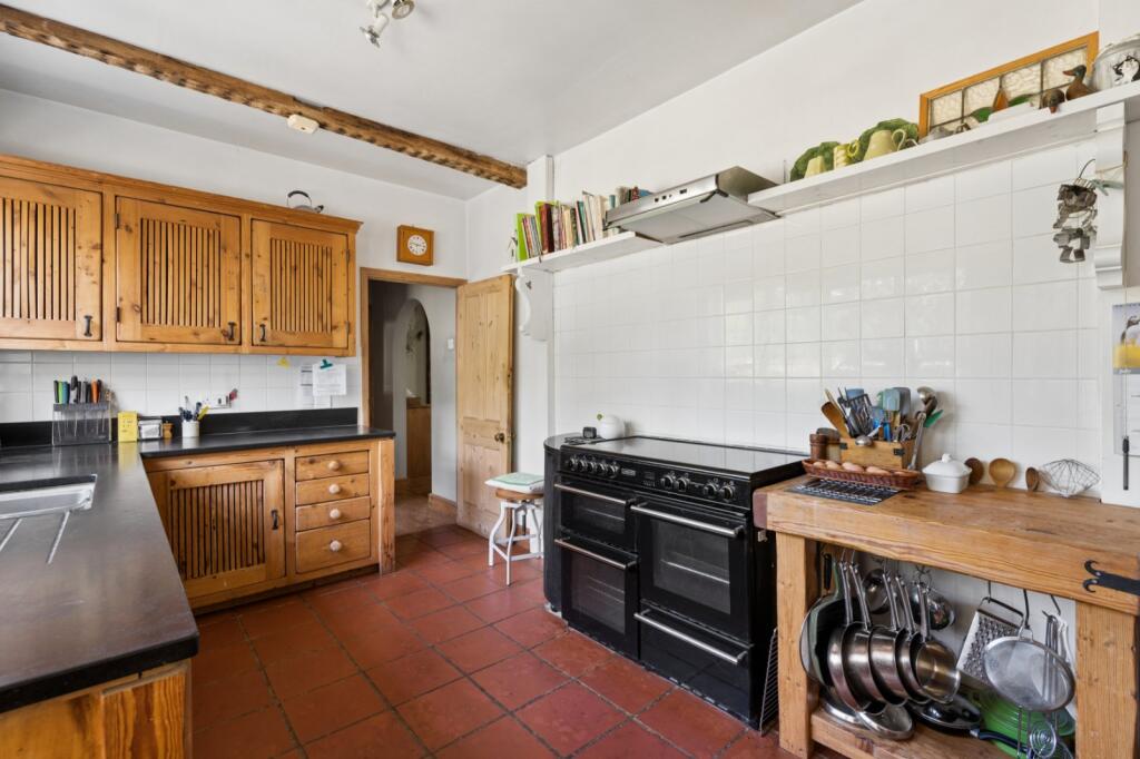 Finch Lane, Amersham, Buckinghamshire, HP7 - View 4