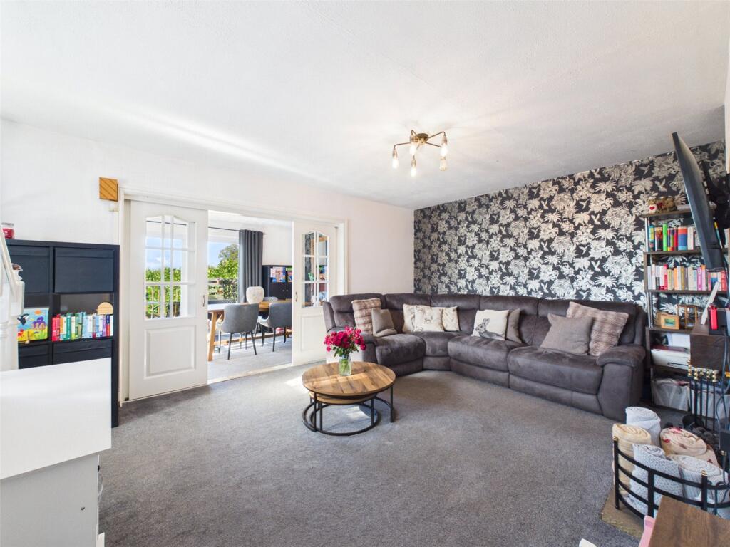 House in Worcester - More