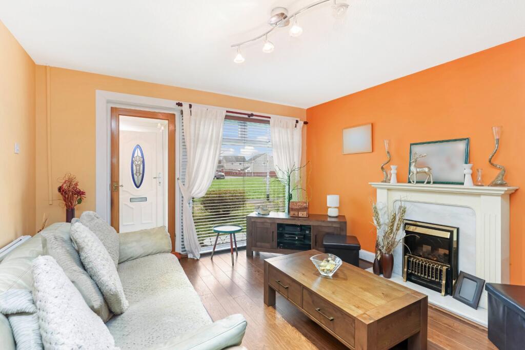 House in Renfrew, Victory Gardens, Dean Park - View 2