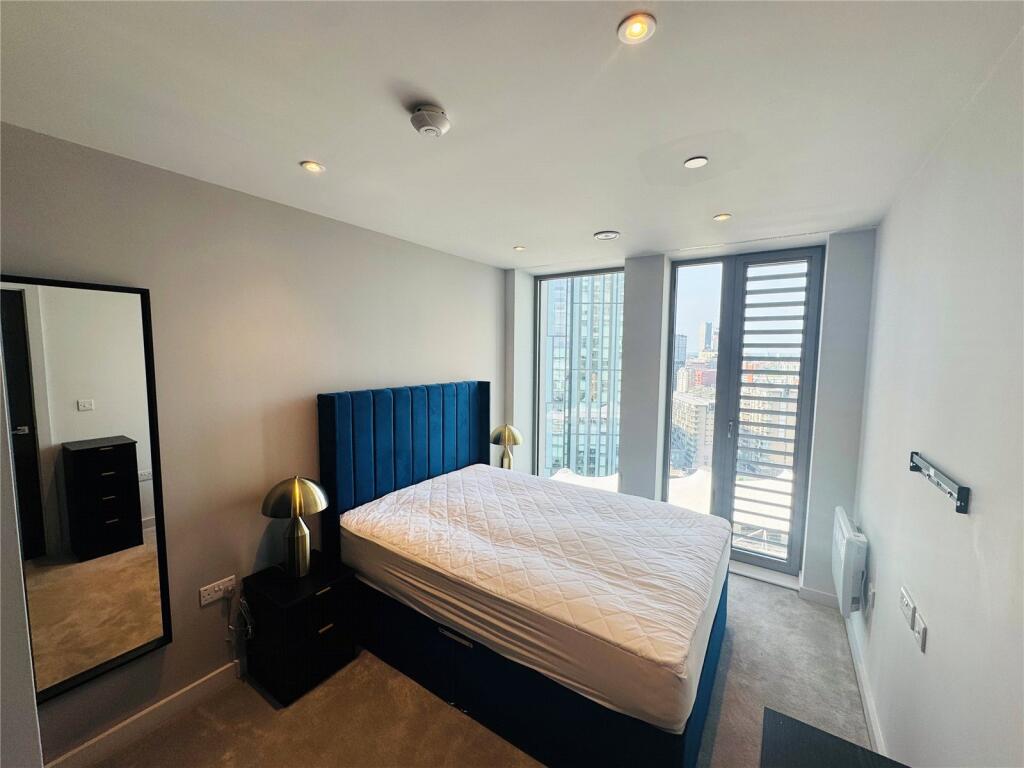 Apartment in Manchester - View 5