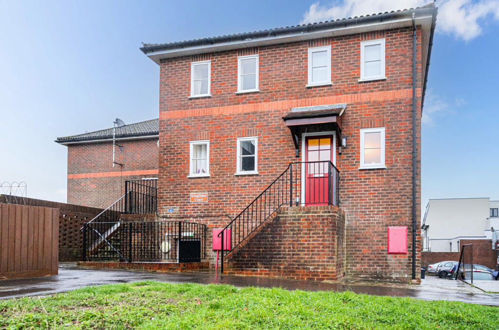 Main image of property: Raven Square, Alton, Hampshire, GU34