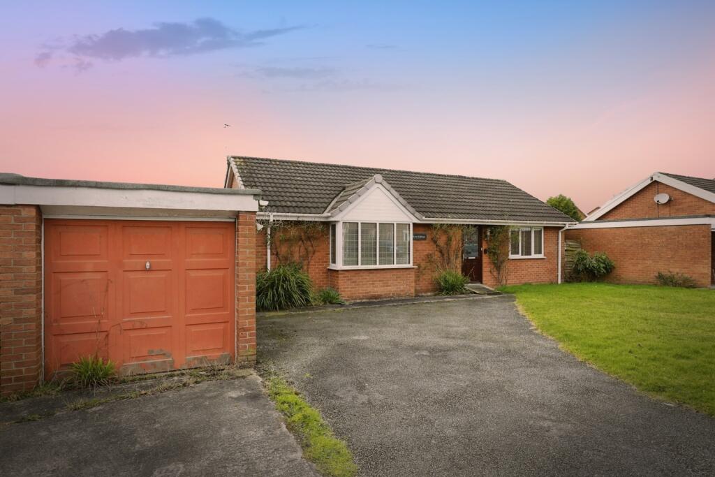 Kestrel Close, Winsford, Cheshire, CW7 photo 3