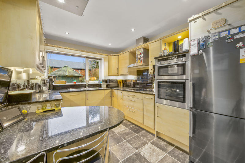 House in North East Derbyshire, Dronfield - View 5