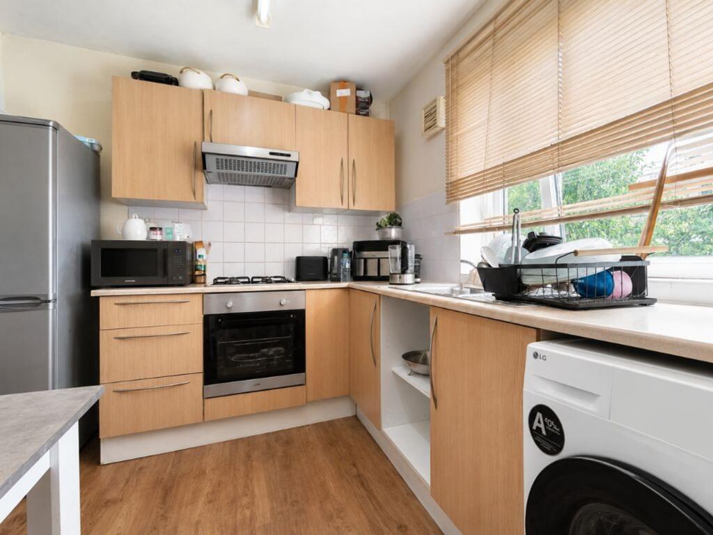 Apartment in London - View 5