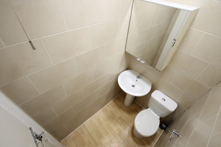 6 bedroom terraced house for rent