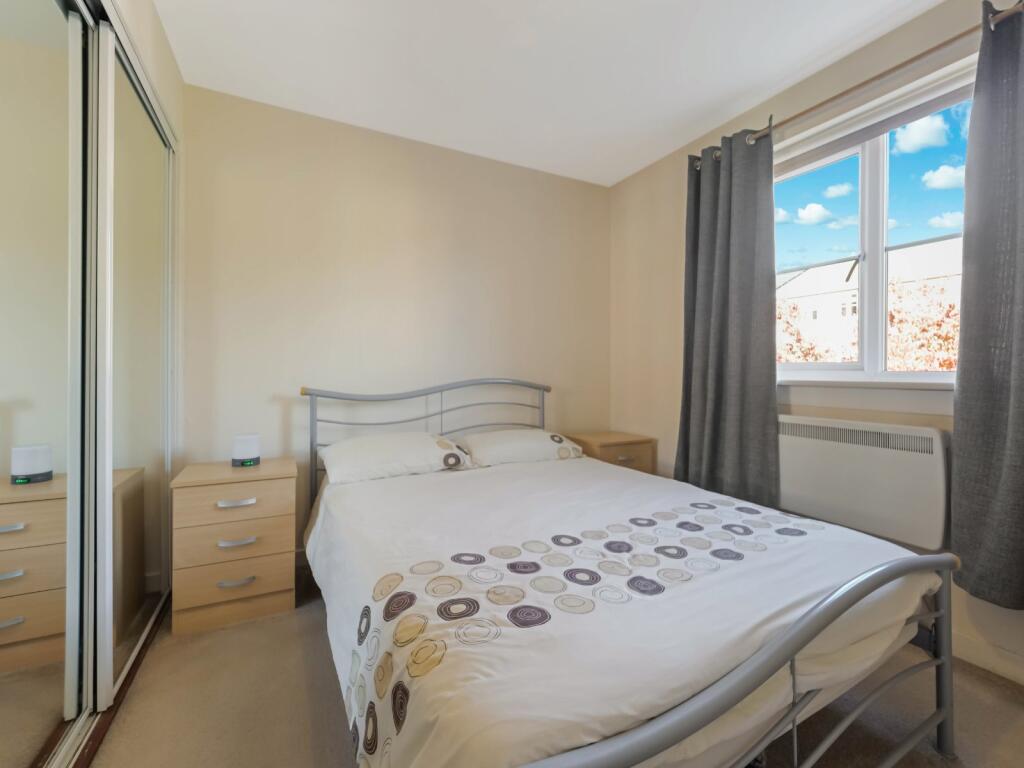 Apartment in Paisley, Renfrewshire - View 5