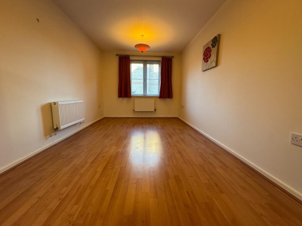 Ermin Mews, Stratton St Margaret, Swindon, SN3 photo 4