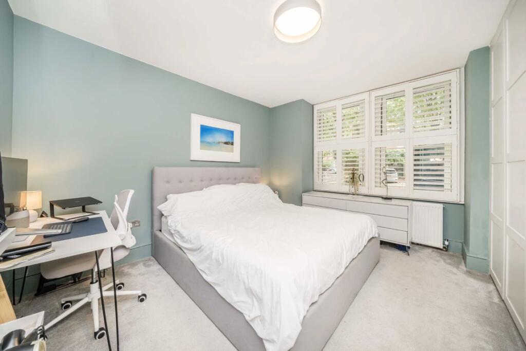 Apartment in London - View 5