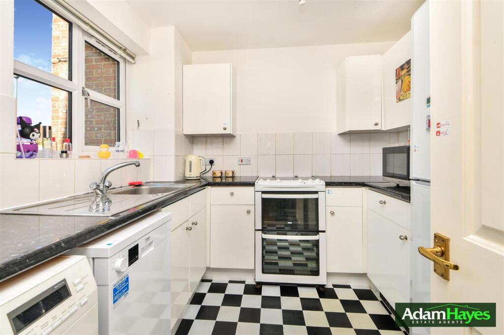 Apartment in London, Finchley - View 3