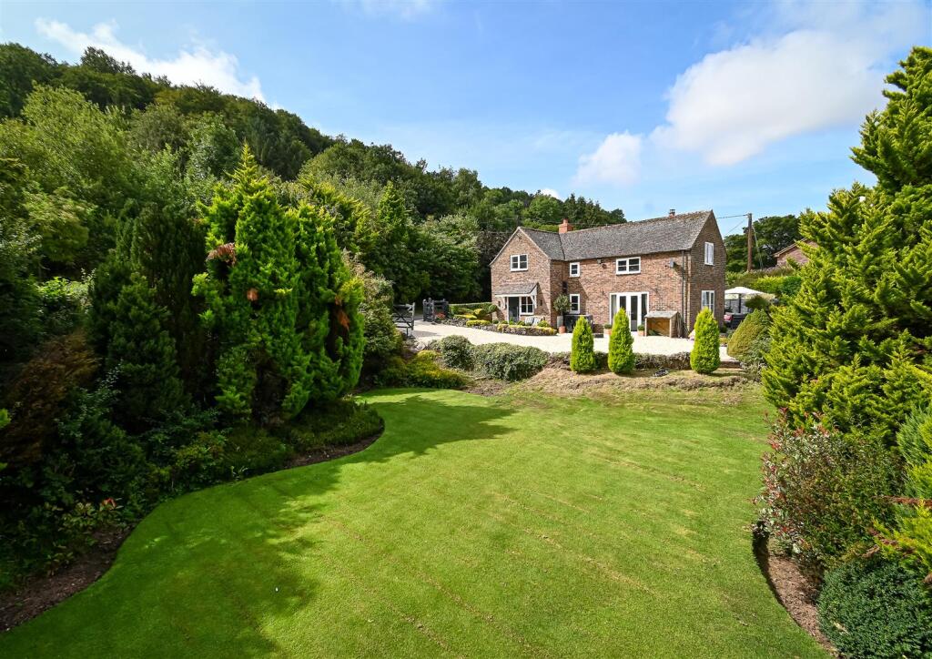 House in Wolverhampton - View 2
