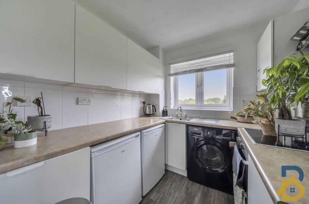 Main image of property: Creasey Close, Hornchurch, RM11